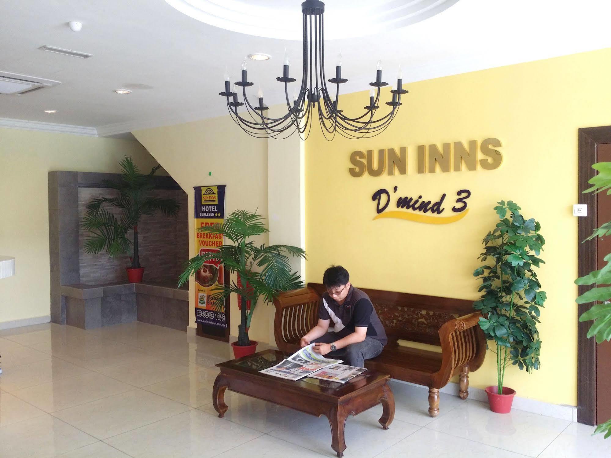 Sun Inns Hotel D'Mind Сери-Кембанган Экстерьер фото