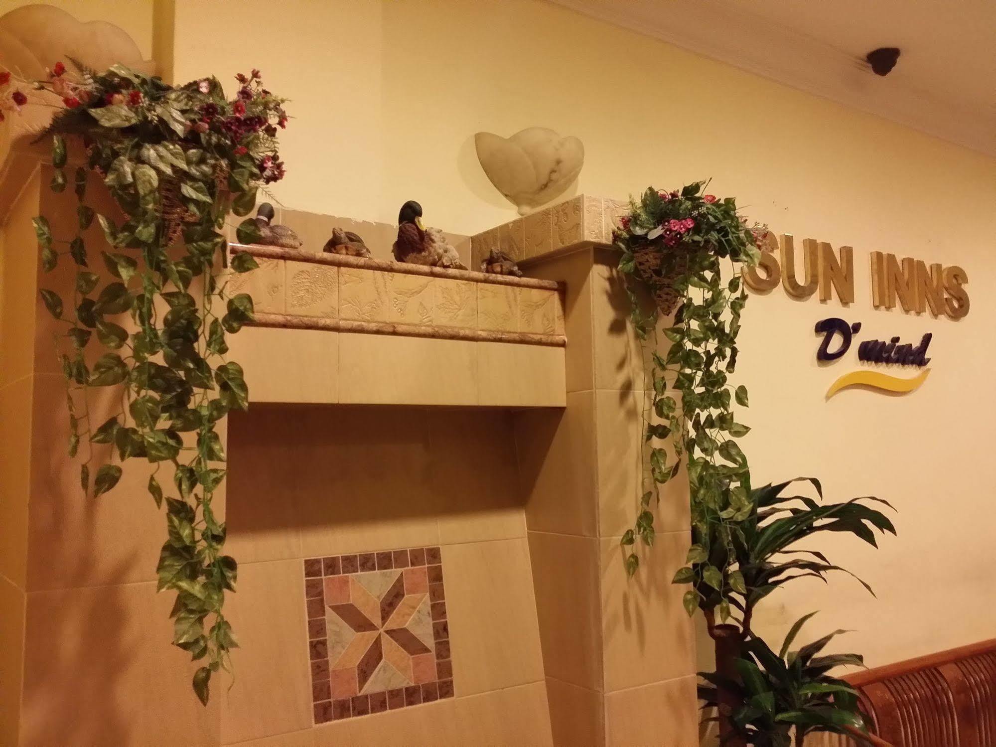 Sun Inns Hotel D'Mind Сери-Кембанган Экстерьер фото